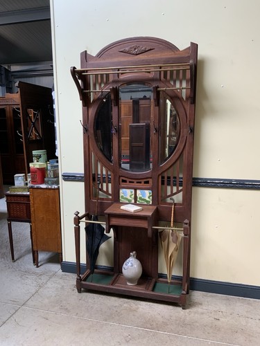 Antik garderobe - -,